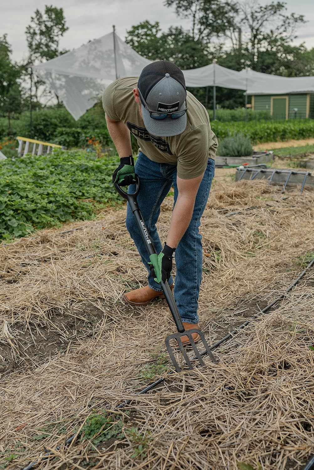 Short Handle Digging Fork with Heavy Duty Carbon Steel Construction, Ergonomic No-Slip H-Grip Handles for Gardening, Land Management, Yardwork, Farming, and Outdoors