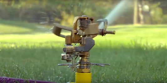 15081 Circular Base Impulse Sprinkler with a Heavy-Duty Metal Base, Red