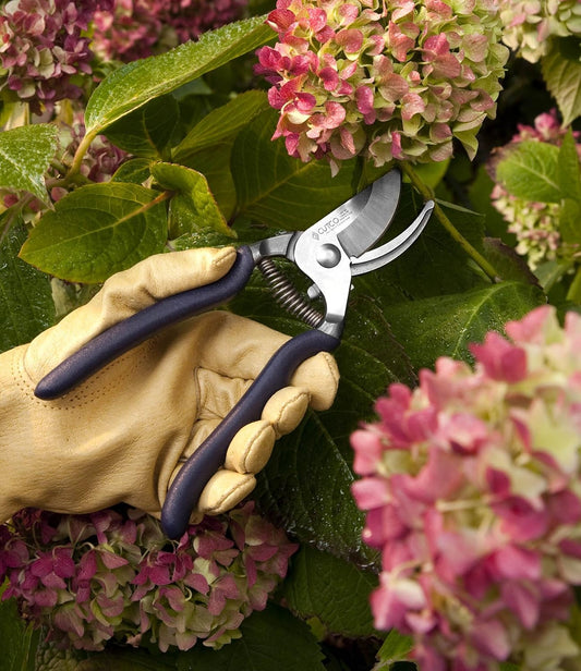 Model 1527 Bypass Pruners with precision-ground Stainless Steel blades for clean, exact cutting.