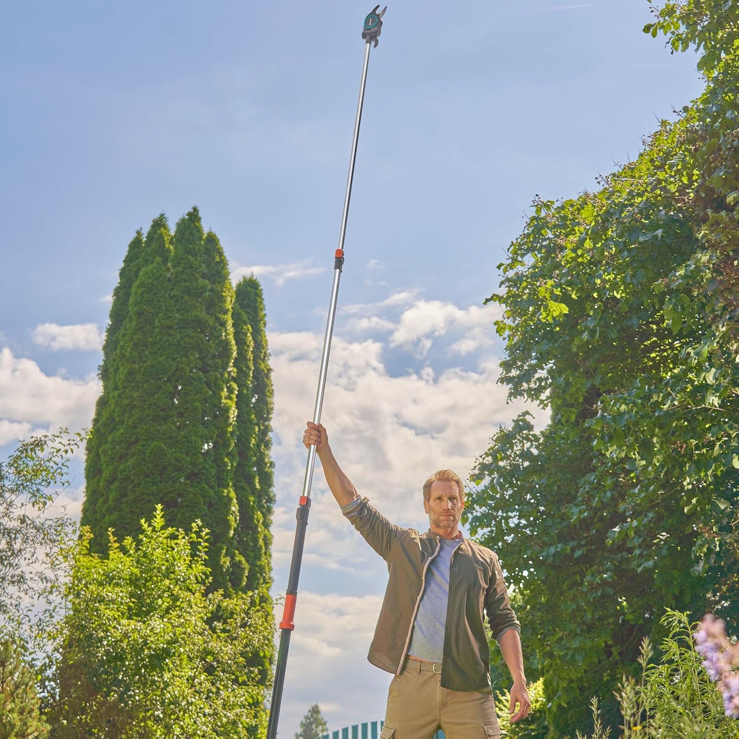 Extendable Tree Pruner with Rotating Head