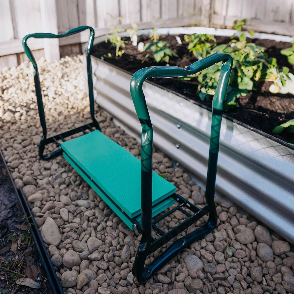 Garden Kneeler & Seat – 2-in-1 Garden Stool and Kneeler, Foldable Gardening Bench with Cushioned Pad for Weeding, Planting & Yard Work