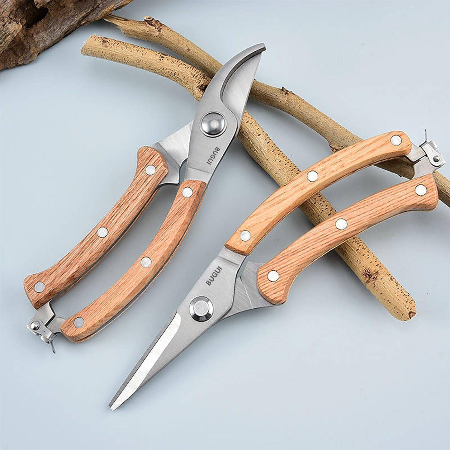 Wood Handle Pruning Shears, SK-5 Steel Blade, 1-inch Cutting Capacity, Sharp, Well Designed Garden Shears, 8"