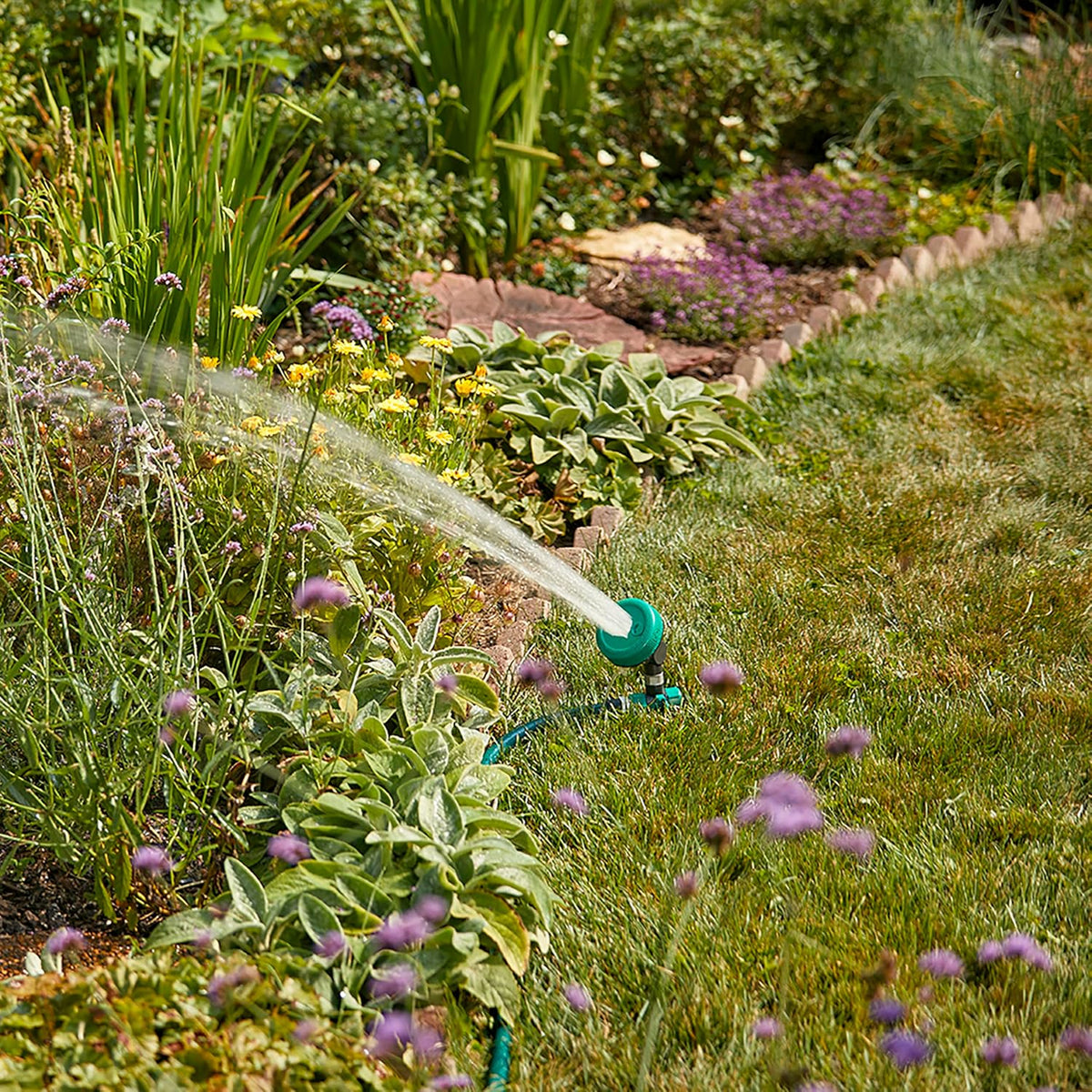 Adjustable Spot Sprinkler with Spike Base, Pivoting Multi Pattern Sprinkler Head for Targeted Coverage in Flower Beds and Vegetable Gardens