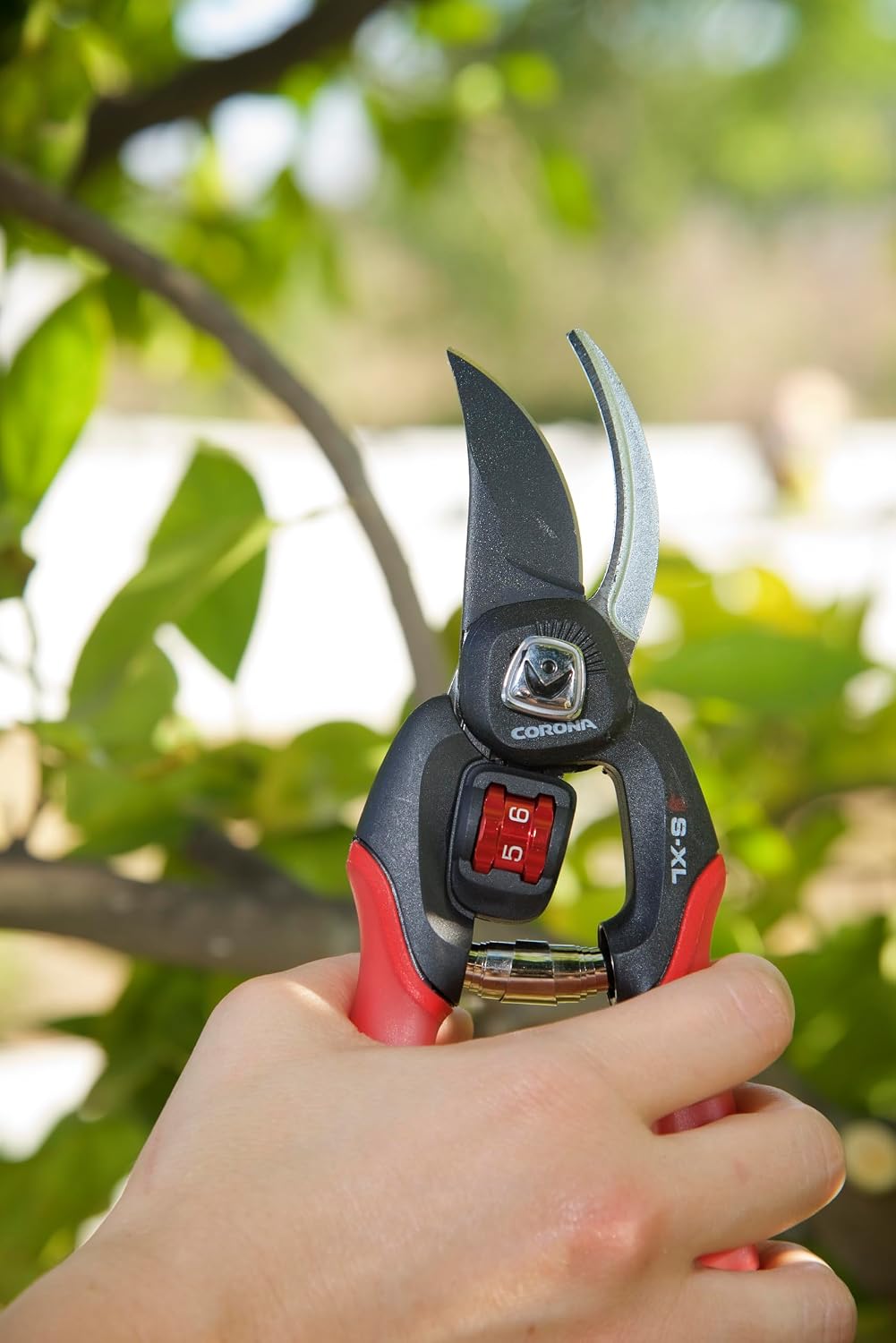 Corona Clipper BP 4214D Flex Dial Bypass Pruner With Comfort Gel Grips, 3/4 Inch, Red/Black