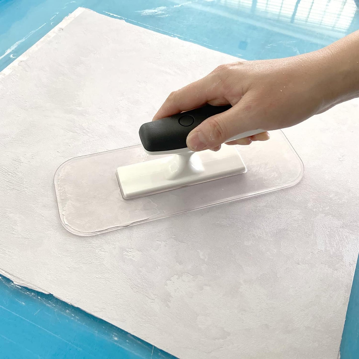 Plastic Trowel with Blue Comfortable Grip Handle, Includes 4" x 9.5'' Finishing Trowels, Lightweight Mounting Suitable for Scrape,Plastering and Paint Walls(D1147F)