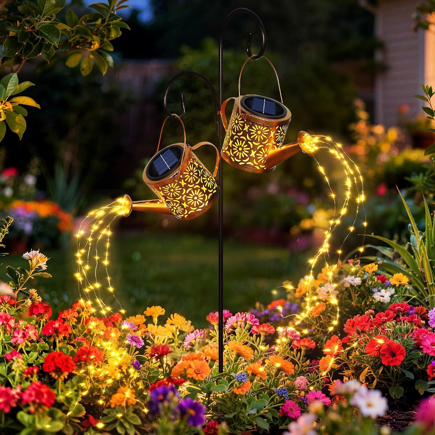 Solar Garden Lights Outdoor Decoration, Metal Solar Watering Can Lights Outdoor Waterproof, Small Patio Light Yard Lawn Pathway Decor, Gardening Gifts for Women Mom Grandma
