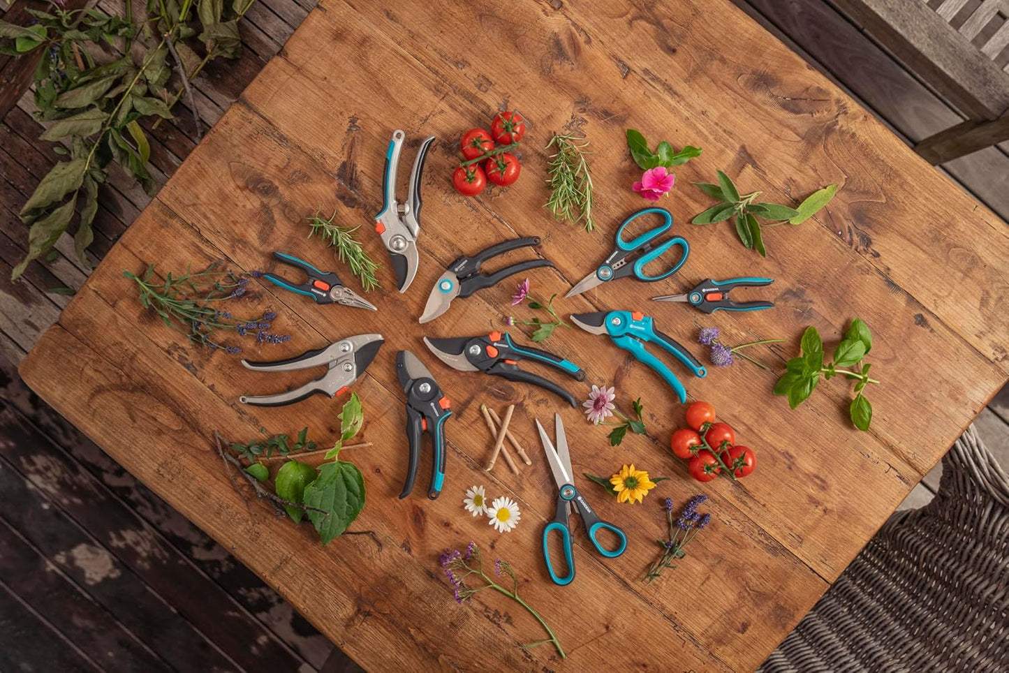 (8903) Heavy Duty Anvil Pruning Shears, Ergonomic Hand Tools, Bypass Scissors for Garden Pruners with 23mm Cutting Diameter for Woody Twigs and Branches - 1 Pair