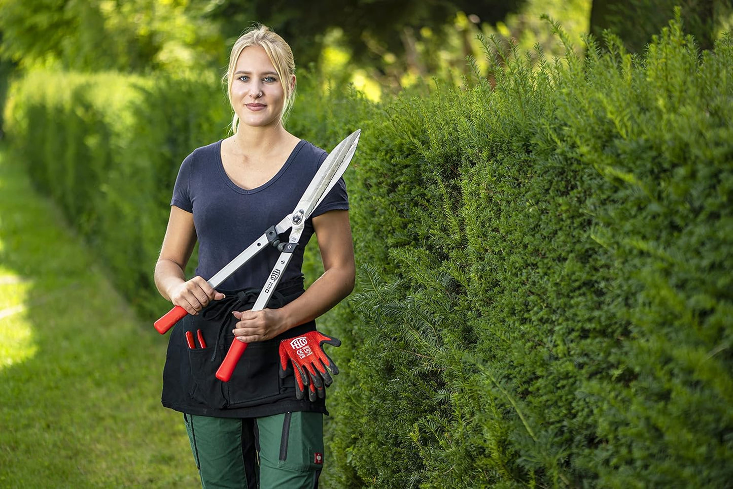 F250-63 Swiss Made Hedge Shears for Gardening – 25" Lightweight Precision Clippers for Shrub Trimming | Hedge Scissors | Trimmer Tool with Chromed Carbon Blades | I-Beam Handles