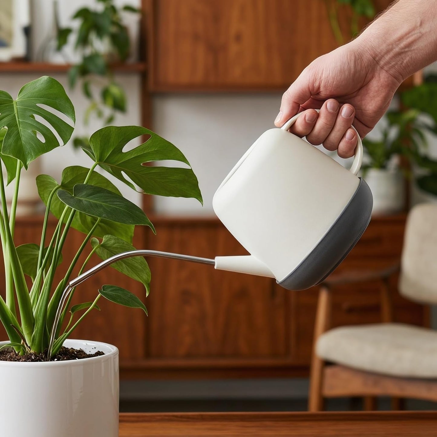 1 L Small Watering Can for Indoor Plants, 33.8 oz Long Spout Watering Can Plastic Watering Pot for House Plant Flower, Green