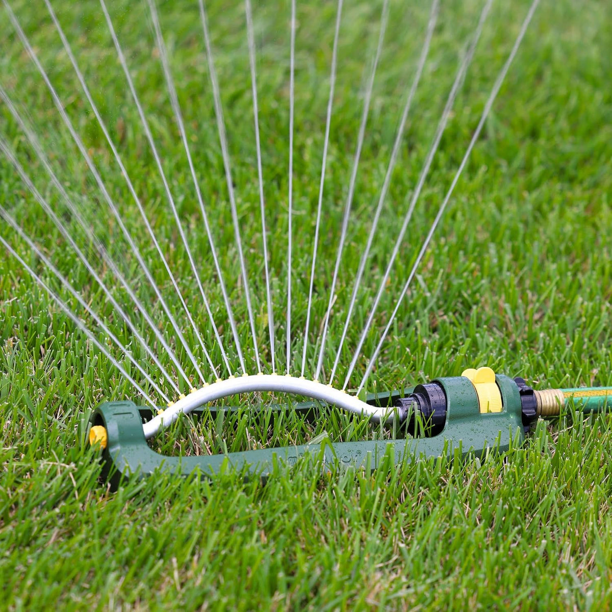 Turbo Oscillating Sprinkler, 2800 Sq Ft: Range Adjustable