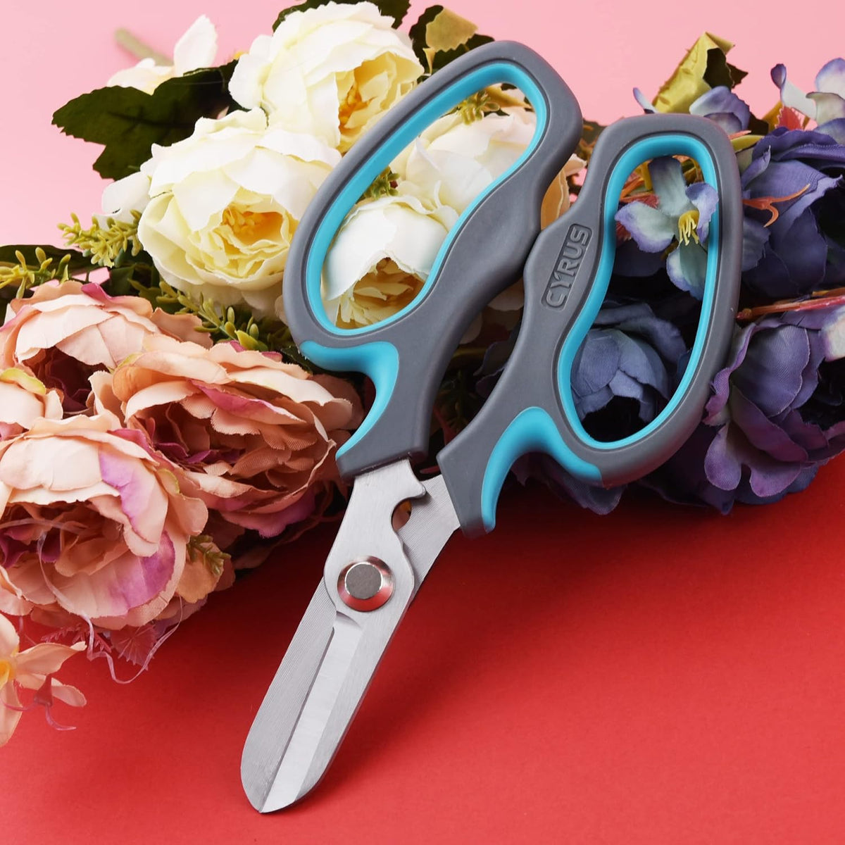 Pink Stainless Steel Floral Shears with Integrated Stab Remover