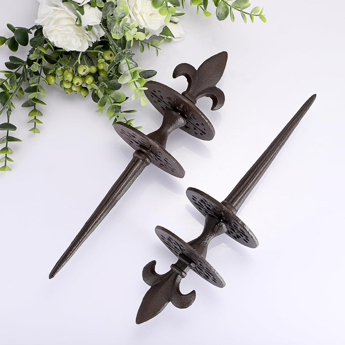 2PCS Cast Iron Garden Hose Guide Stakes Heavy Duty Hose Guide Spikes
