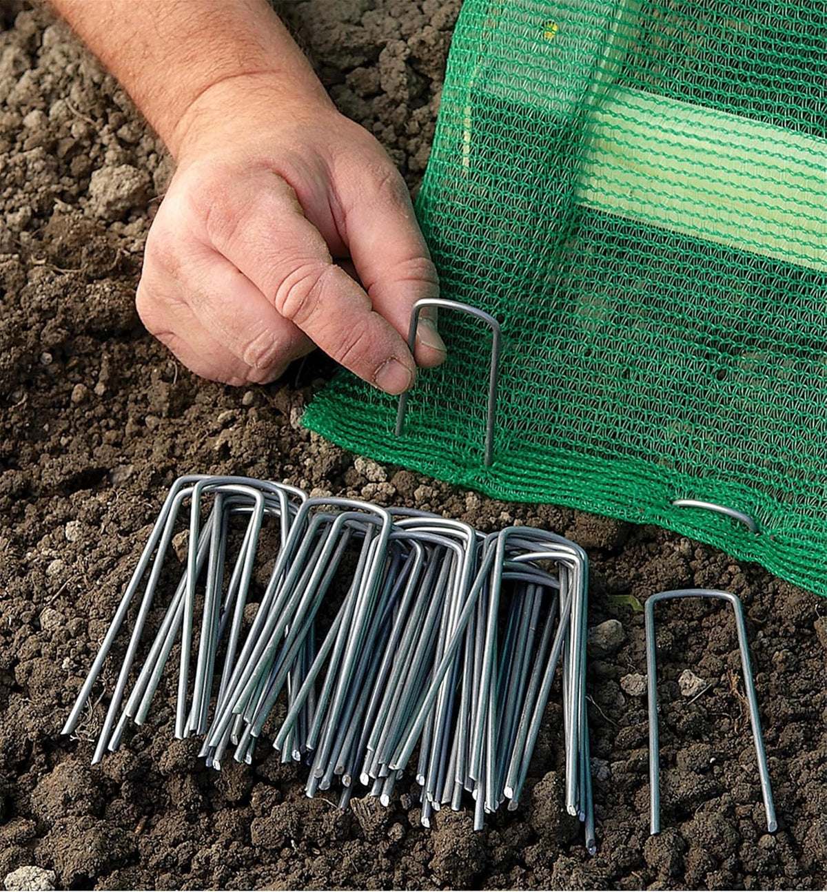 100 Pack 6 Inch Garden Stakes, Galvanized Landscape Staples for Weed Barrier Fabric, Heavy Duty Sod Pins Securing Pegs Netting Ground Sheets Irrigation Tubing