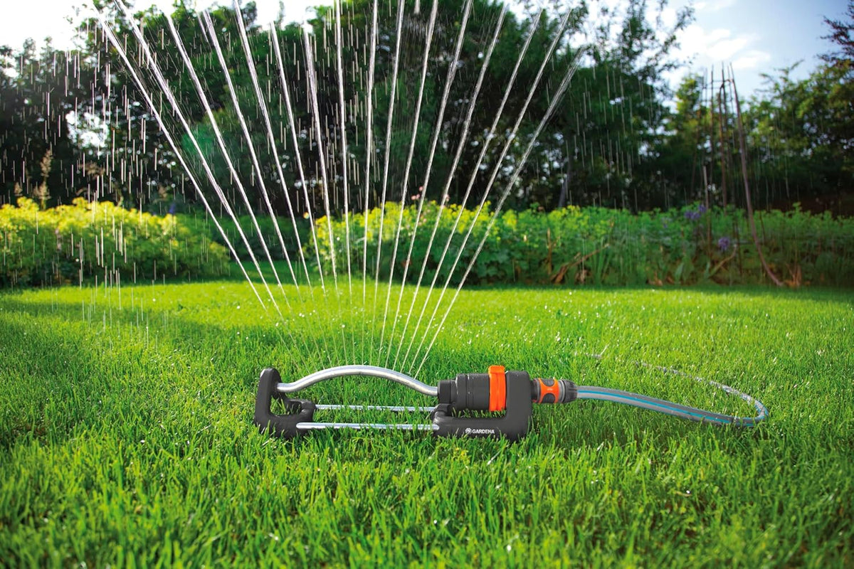 AquaZoom S Rectangular oscillating Sprinkler: Sprinkler for Watering Areas of 9–150 m², Range 3–15 m, Spread 3–10 m, Built-in Metal Filter (18710-20)