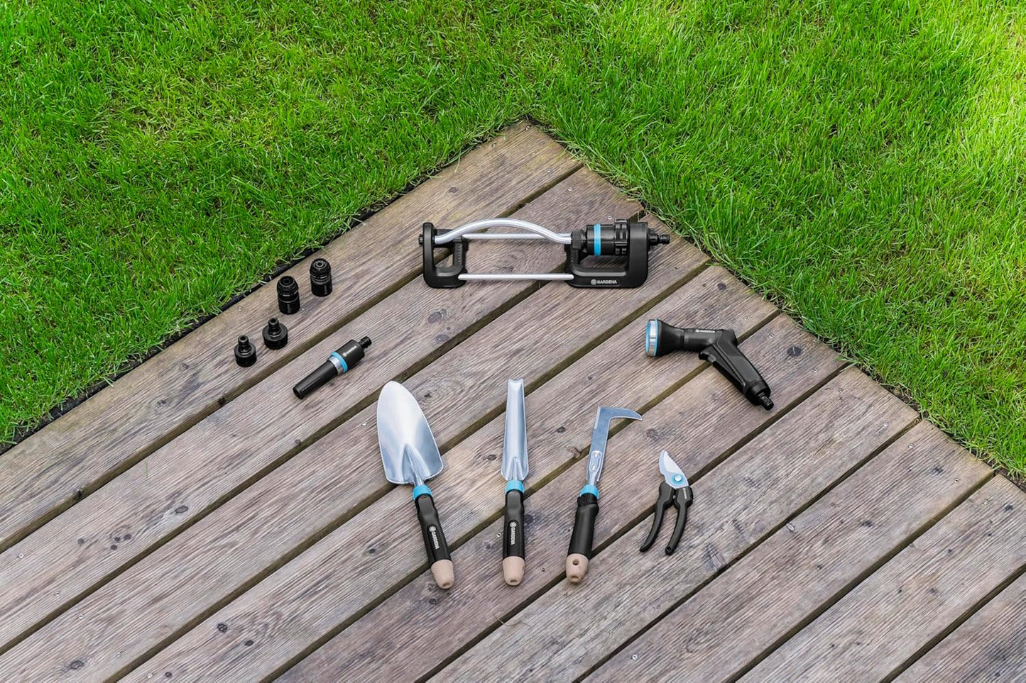 AquaZoom S Rectangular oscillating Sprinkler: Sprinkler for Watering Areas of 9–150 m², Range 3–15 m, Spread 3–10 m, Built-in Metal Filter (18710-20)