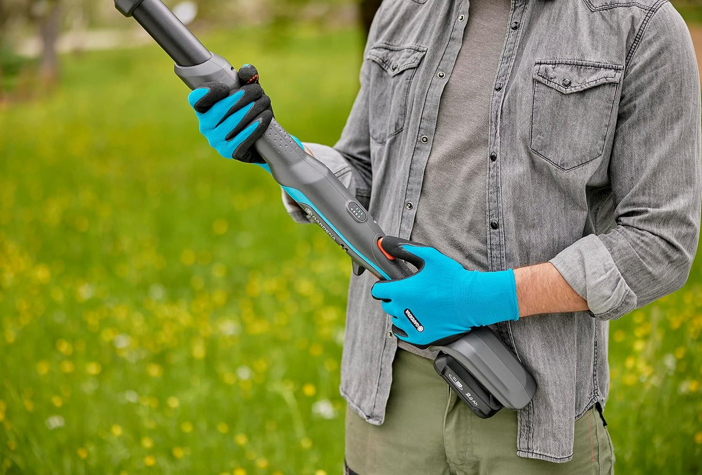 Cordless Telescopic Tree Pruner HighCut 360/18V P4A no battery: Lopper with telescopic handle for branches up to 5 m high, rotating cutting head, ergonomic handle, LED display (14776-55)