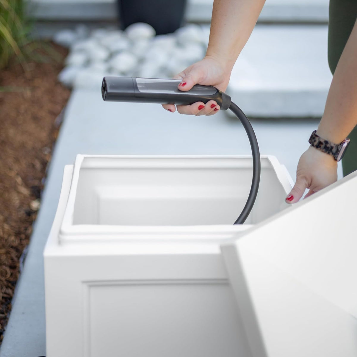 Fairfield Garden Hose Bin - Black - 17in L x 17in W x 18in H - Holds up to 100 ft. of standard garden hose (5858-B)