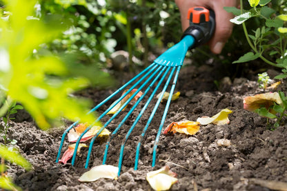 combisystem Hand Rake: Wire Hand rake for Raking up Garden Waste, 12 cm Working Width, Steel, Ergonomic Handle, Corrosion Protection (8919-20)