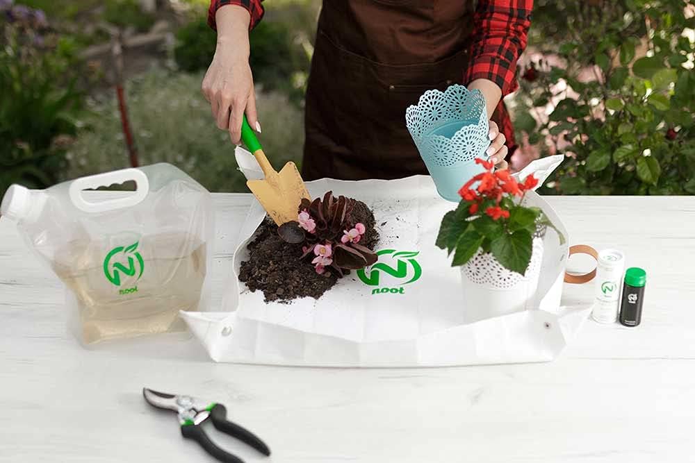 Noot 1/2 Gal. Foldable Watering Can Jug for Mixing Plant Food Fertilizer for Indoor Plants, Succulents, Cacti.