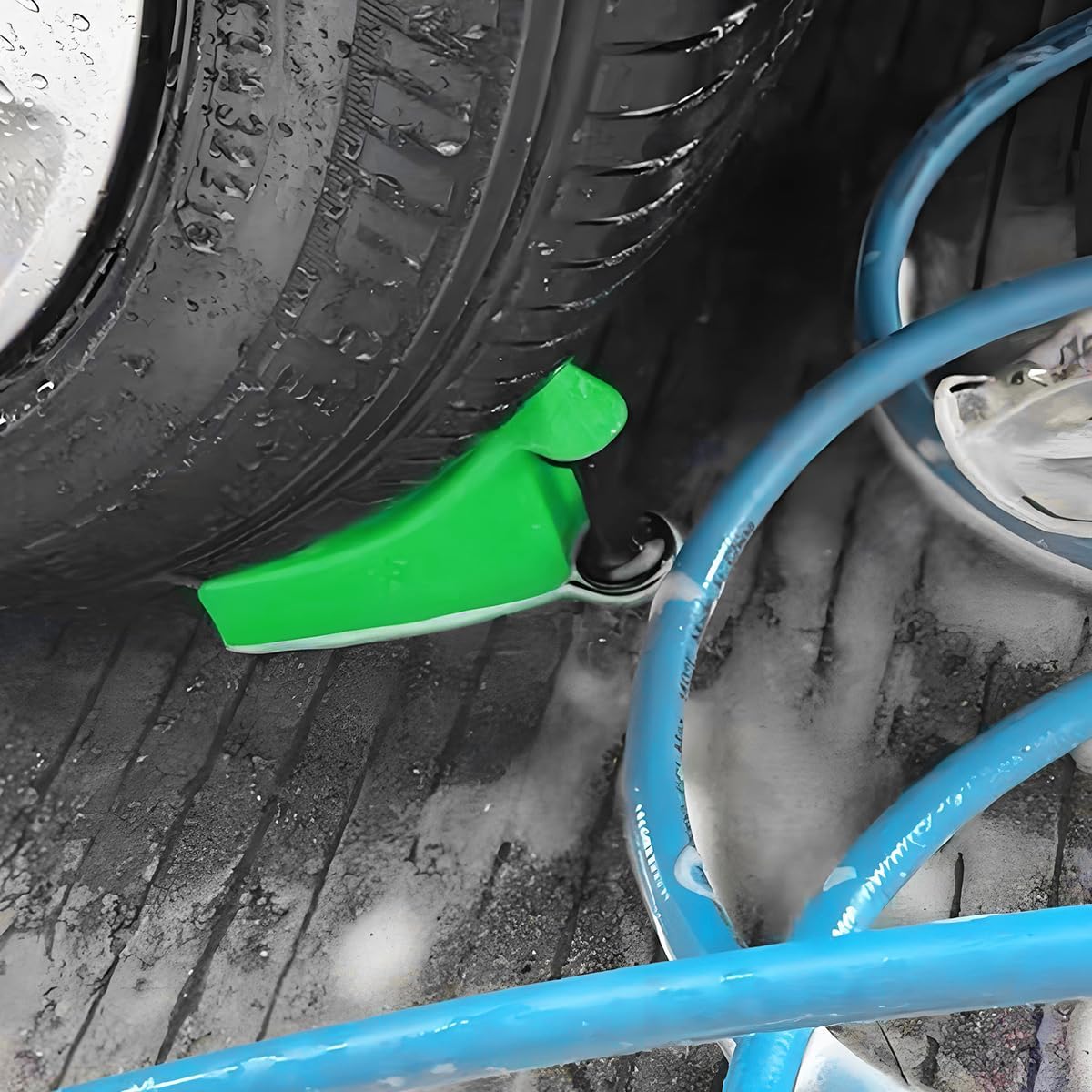 4PCS Car Hose Guide, Vehicle Detailing Cleaning Tools Hose Guides Preventing Wash Stuck Under The Tires, Automotive Wheel Rolling System Tool for Washing, Universal Fit (Red)