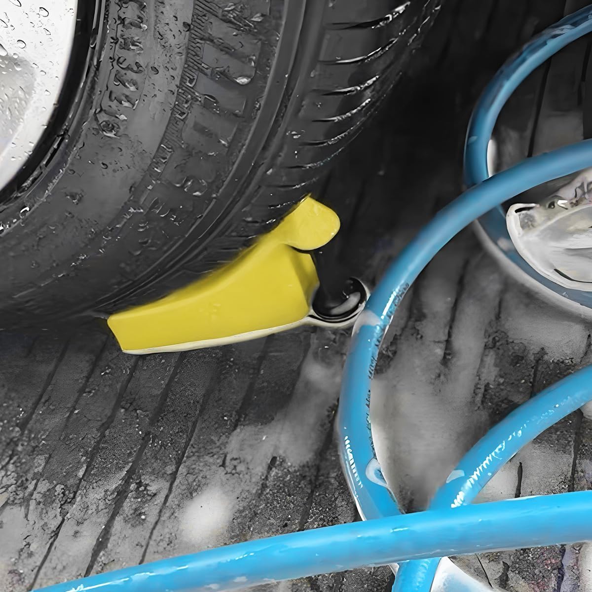 4PCS Car Hose Guide, Vehicle Detailing Cleaning Tools Hose Guides Preventing Wash Stuck Under The Tires, Automotive Wheel Rolling System Tool for Washing, Universal Fit (Red)