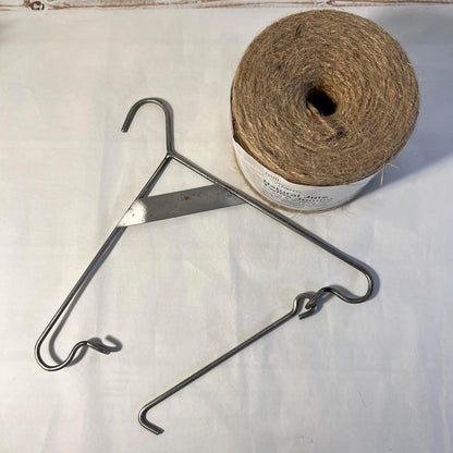 Thorness Cast iron hanging jute string dispenser garden accessory | Garden accessory | Supplied with 375m Natural Jute Twine, 18cm (H) x 20cm (W), 30263
