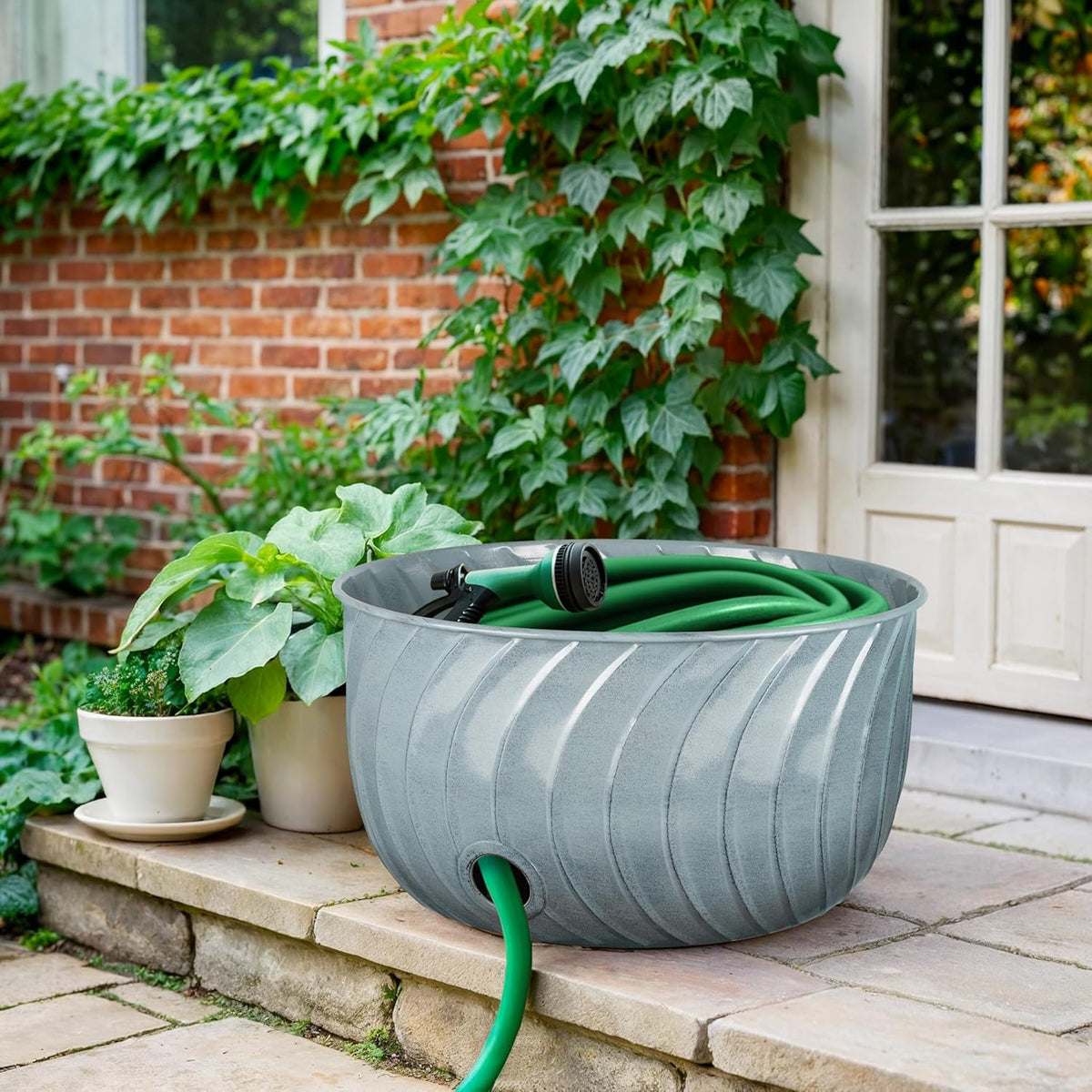Monarch Abode Garden Hose Holder with Lid – Decorative Water Hose Holders for Outside, Wave Embossed Metal Matte Black Pot with Drainage, 100ft Waterhose Holder for Outside, Garden Storage Caddy
