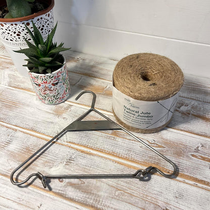 Thorness Cast iron hanging jute string dispenser garden accessory | Garden accessory | Supplied with 375m Natural Jute Twine, 18cm (H) x 20cm (W), 30263