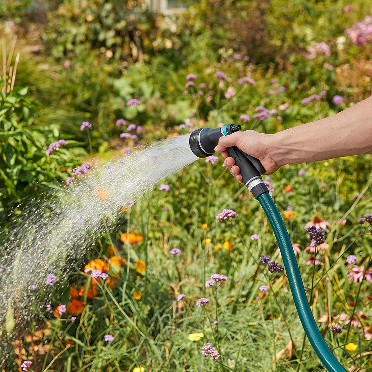 Medium Duty Rear Control Garden Hose Nozzle with Ergonmic Grip