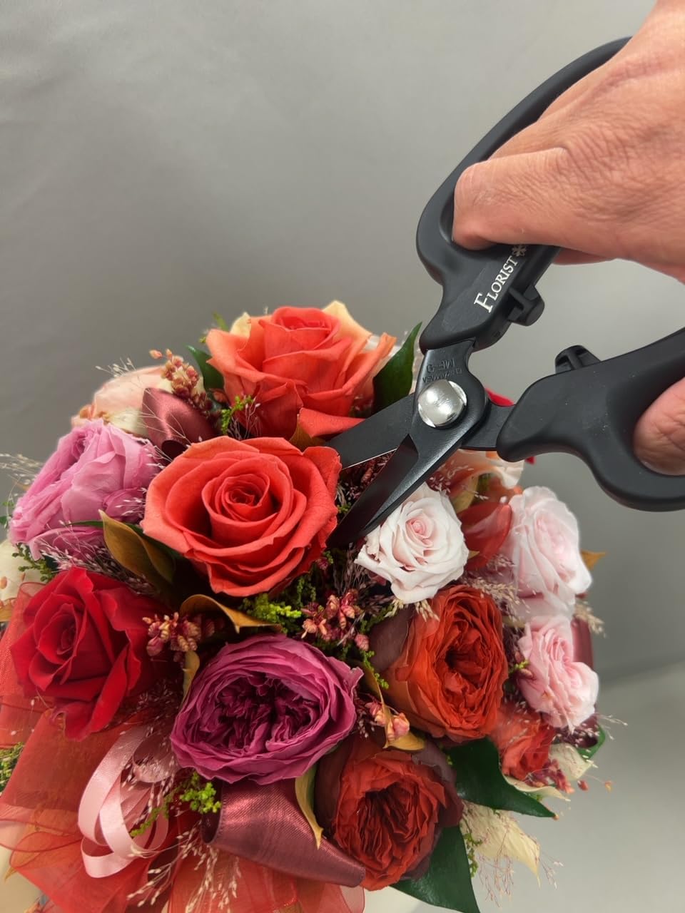 CHIKAMASA MF-9000, Precision Shears for Florists, Carbon Steel with Fluorine Coating and built-in wire cutter. For flower arrangement, fresh flowers, general gardening. Designed with florists. (Black)