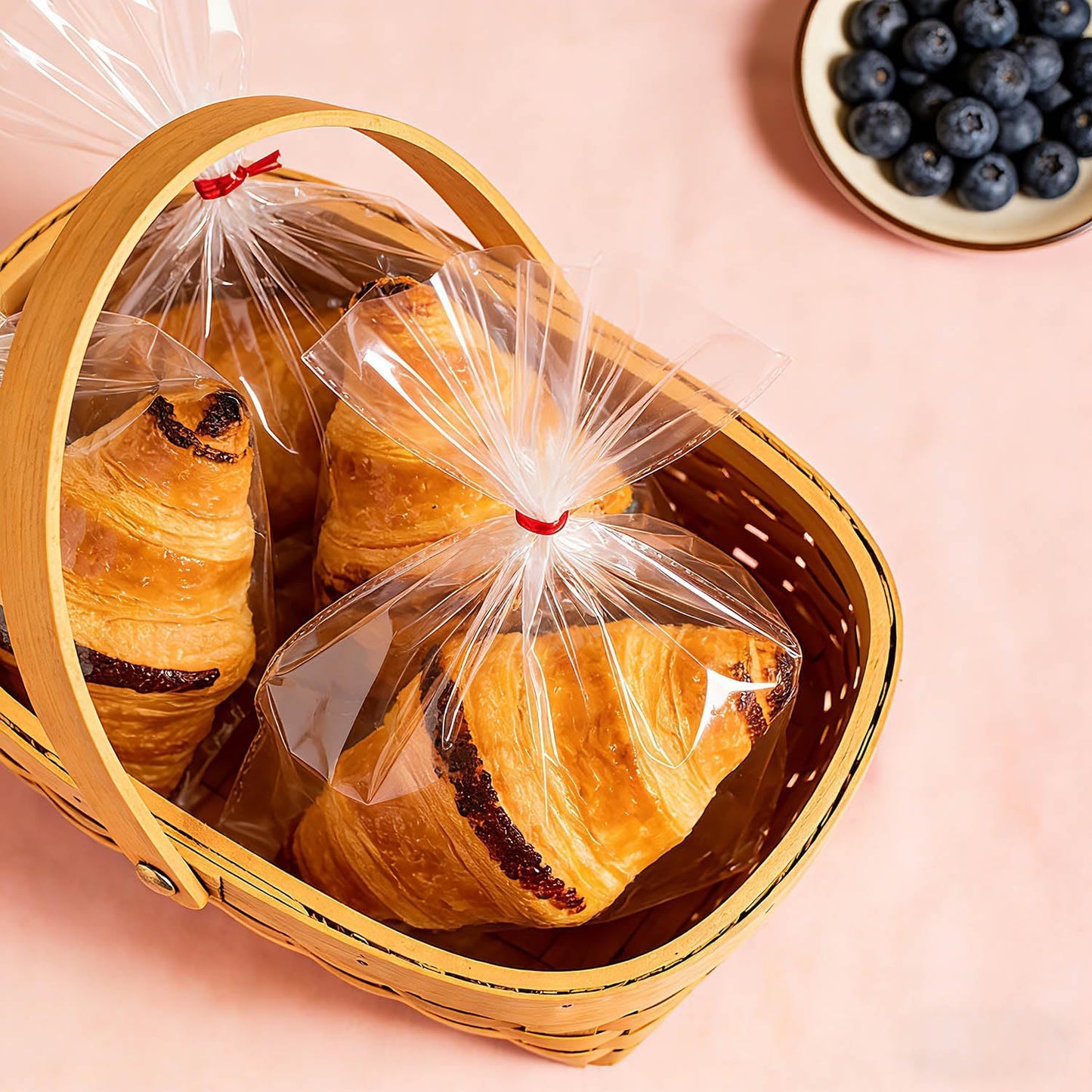 300pcs Metal Twist Ties for Bread Candy Coffee Cookie Bags 4inch Plant Ties Reusable Cable Tie Flexible Banister for Garden Home Kitchen Office Garage Party Xmas Decor (Red & White & Blue)