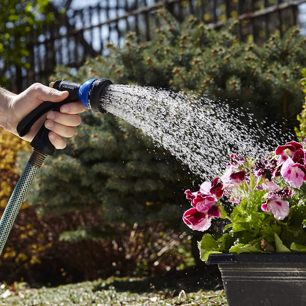 VIKING Garden Hose Nozzle with 8 Spray Patterns for Washing Cars