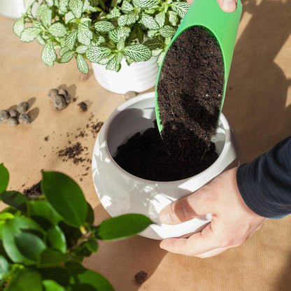 9 Pcs Bonsai Soil Scoops,3 Color Plastic Garden Soil Scoops,Small Potting Shovels for Succulent Indoor Plants Flower Planting Bonsai Cultivation,Colorful Sturdy Garden Tool