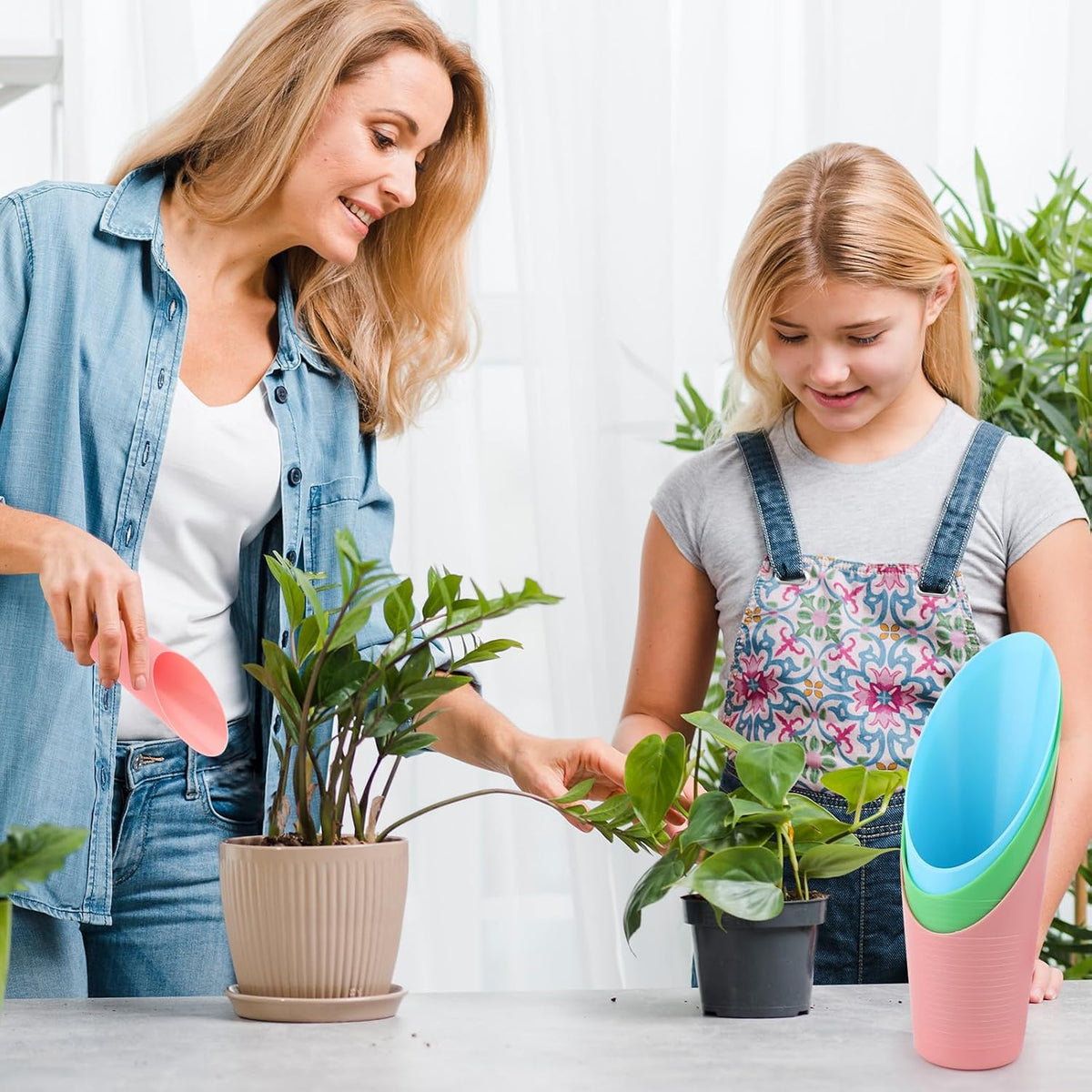 9 Pcs Bonsai Soil Scoops,3 Color Plastic Garden Soil Scoops,Small Potting Shovels for Succulent Indoor Plants Flower Planting Bonsai Cultivation,Colorful Sturdy Garden Tool