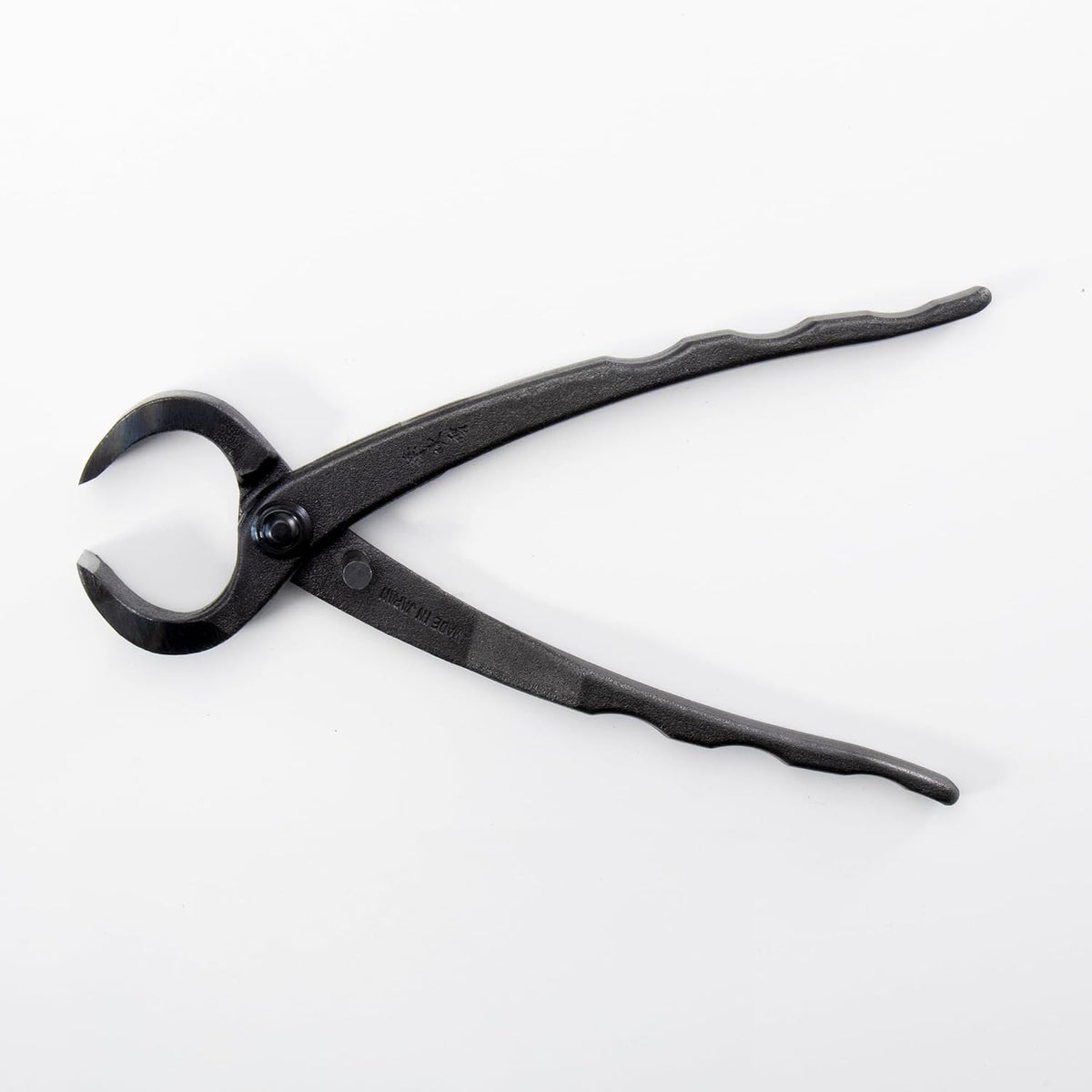 Wazakura Hand Forged Bonsai Root Cutter MADE IN JAPAN 6.7 inch (170 mm), Black Carbon Steel Bonsai Tree Cutter for Branch and Roots, Multipurpose Japanese Gardening Tools