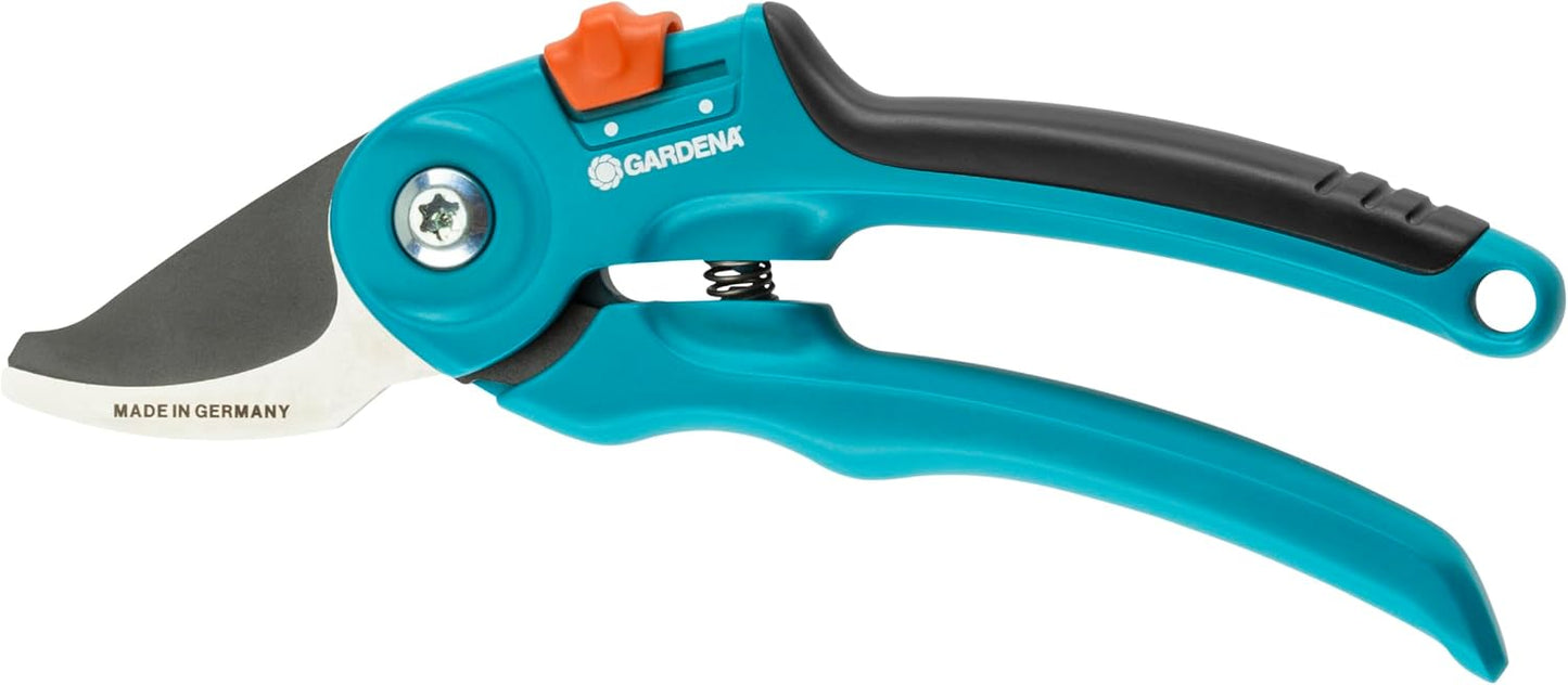 8854, Two step adjustable Bypass Pruners with safety lock, For pruning and cutting flowers or branches, Made In Germany, Green,Steel, Max Ø: 20mm, Classic, S