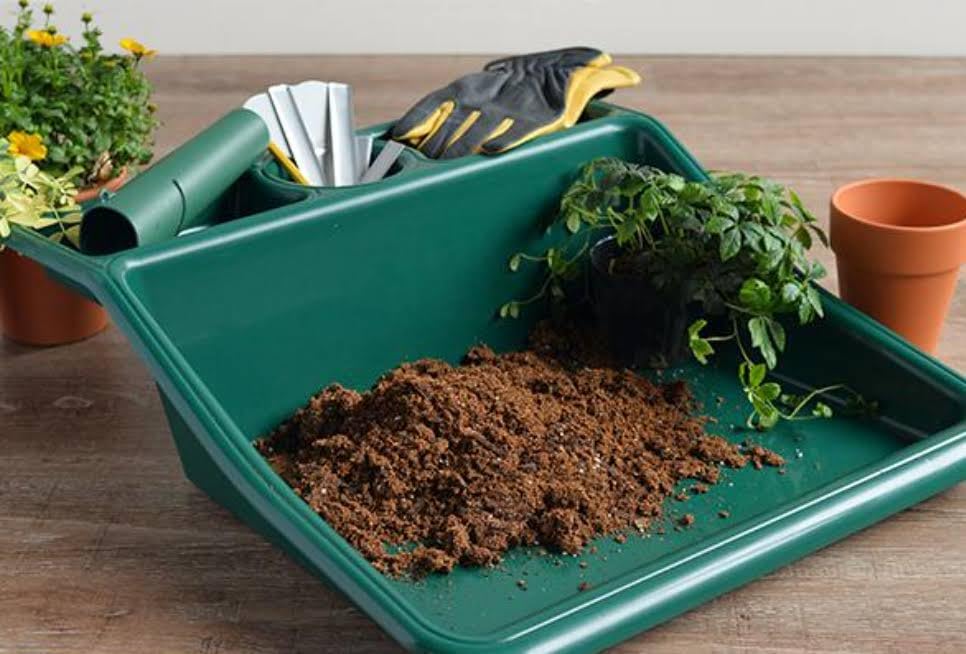 Garden Compact Tidy Tray – Black, 19" L x 19.5" W x 6" H – Sturdy One-Piece Potting Tray, Indoor/Outdoor Gardening, Recycled Plastic, Lightweight, Versatile Use