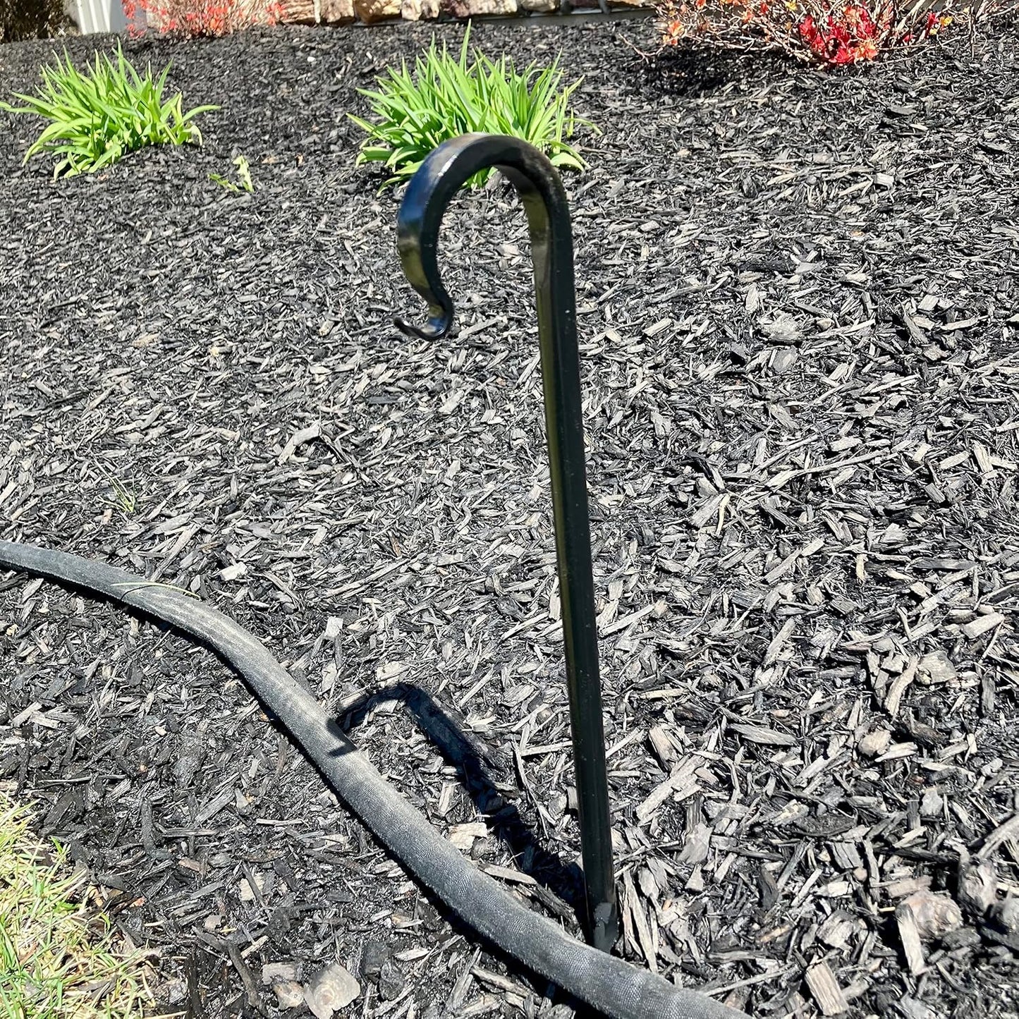 Garden Hose Guide Stakes Heavy Duty – Solid Metal Powder Coated Rust Resistant Hose Guards for Flower Beds, Garden Borders, Landscaping – Amish Handmade Lancaster PA (Single Pack)