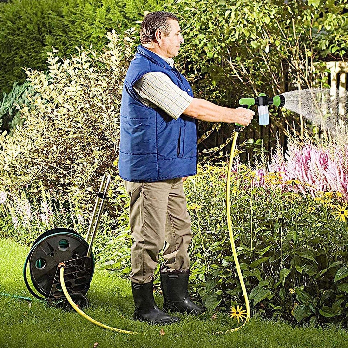 Garden Hose Nozzle, High Pressure Spray Gun Nozzle, 8 Spray Patterns for Watering Plants, Lawn, Patio, Cleaning, Showering Pet with 3.5oz/100cc Soap Dispenser Bottle