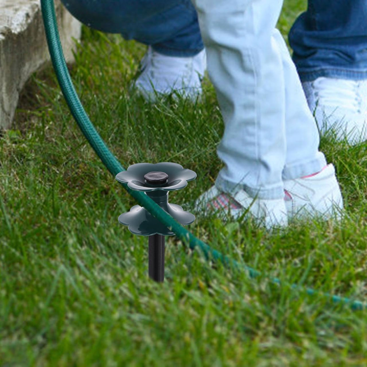 Garden Hose Guide Spike 9.84 Inch Heavy Duty Water Hose Holder for Lawn Flower Beds Outdoor Irrigation and Gardening