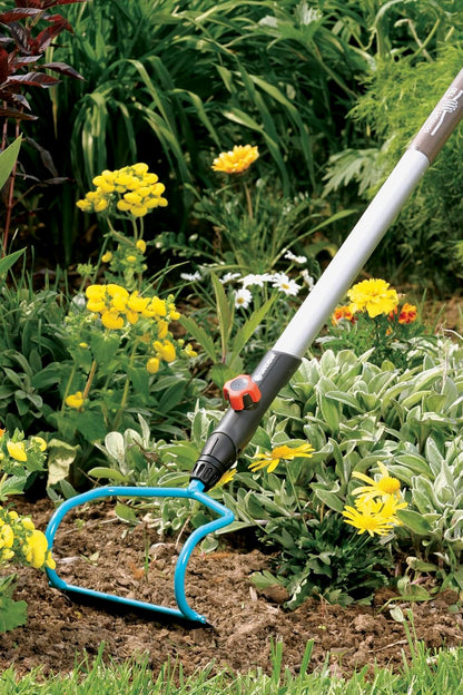 combisystem Draw Hoe: Garden Hoe for Weeding and loosening the Soil Under Great Loads, 12 cm Working Width, Rust-Free Stainless Steel Blade, fits on combisystem Handles (3192-20)