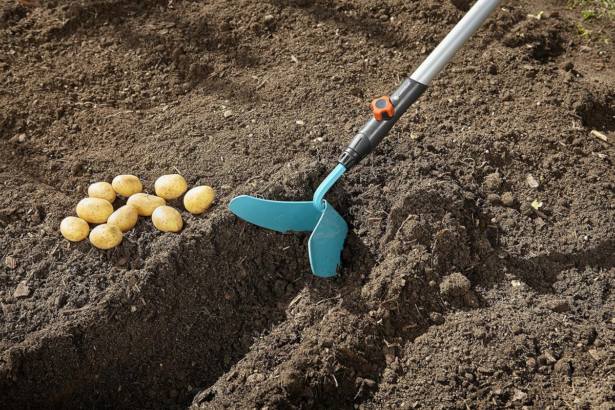 combisystem Draw Hoe: Garden Hoe for Weeding and loosening the Soil Under Great Loads, 12 cm Working Width, Rust-Free Stainless Steel Blade, fits on combisystem Handles (3192-20)