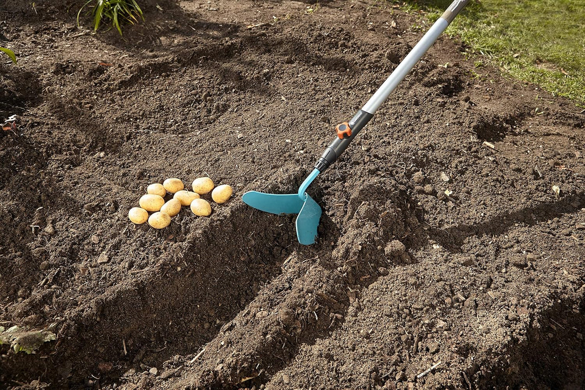 combisystem Draw Hoe: Garden Hoe for Weeding and loosening the Soil Under Great Loads, 12 cm Working Width, Rust-Free Stainless Steel Blade, fits on combisystem Handles (3192-20)