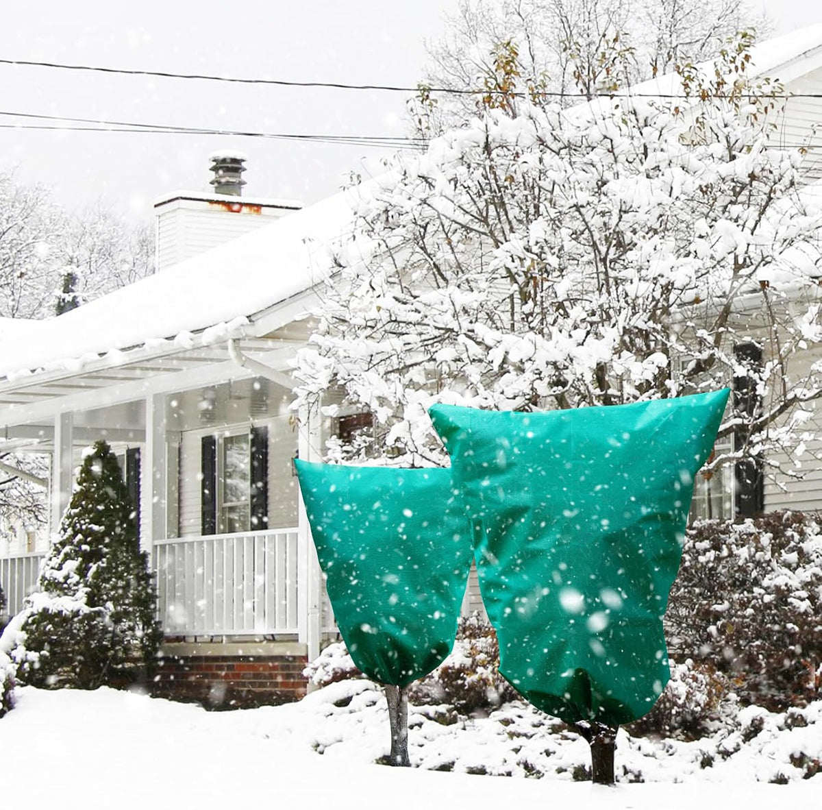 2 Packs 2.2 oz/yd² Plant Covers Freeze Protection, 23.6" X 31.5" Thickened Outdoor Plants Frost Protection Covers with Zipper & Drawstring, Frost Blankets for Tree in Winter