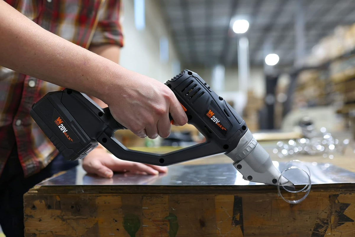 20V Max Brushless Cordless 1-3/16-Inch Pruning Shears (Tool Only – Battery and Charger Not Included) (20731BT)