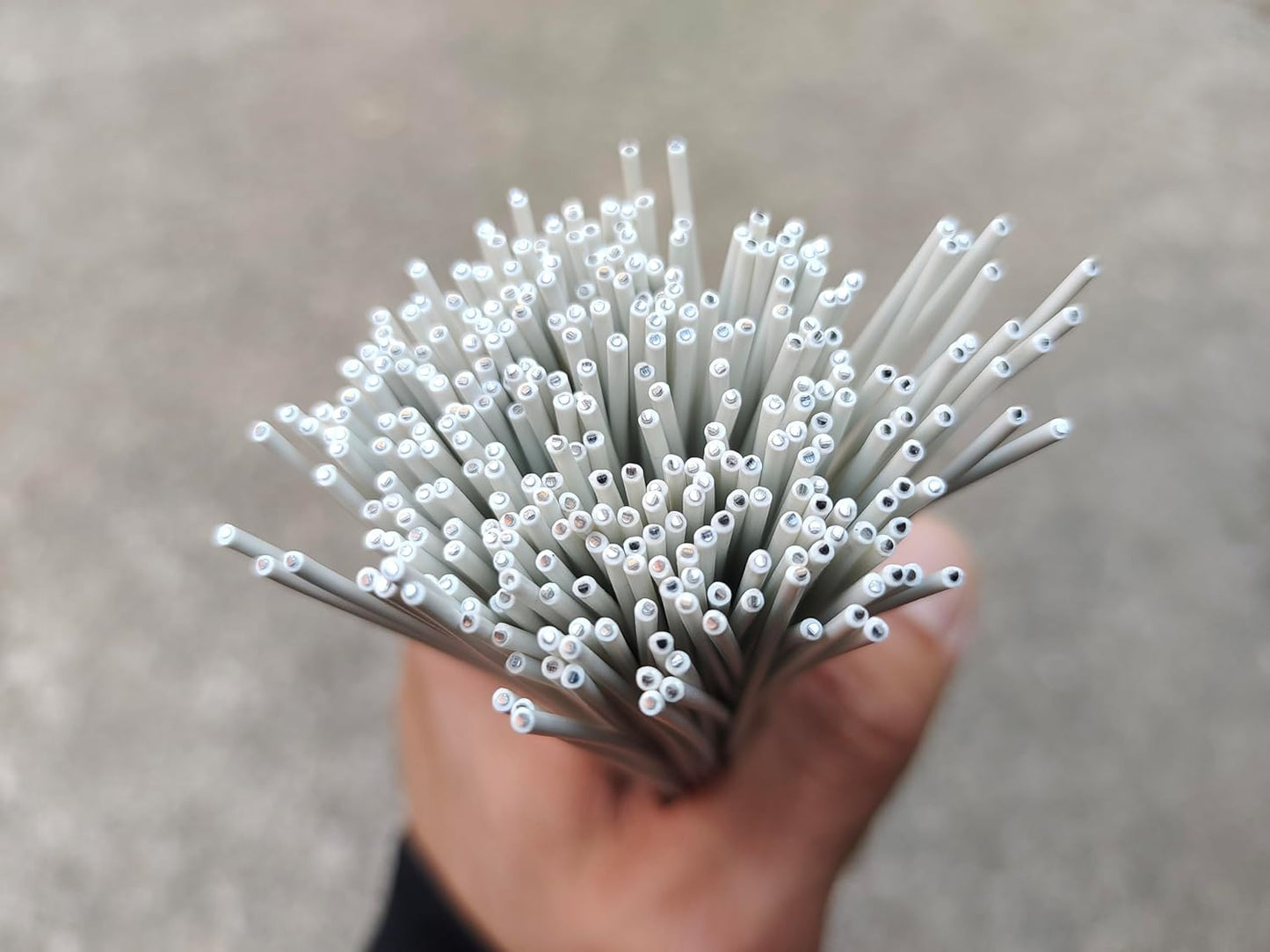 300 Pcs Plastic Twist Ties, Garden Plant Twist Tie Cable Tie, Plastic Cable Ties for Bread Candy Bags, Gift Bags (White,8 inches)