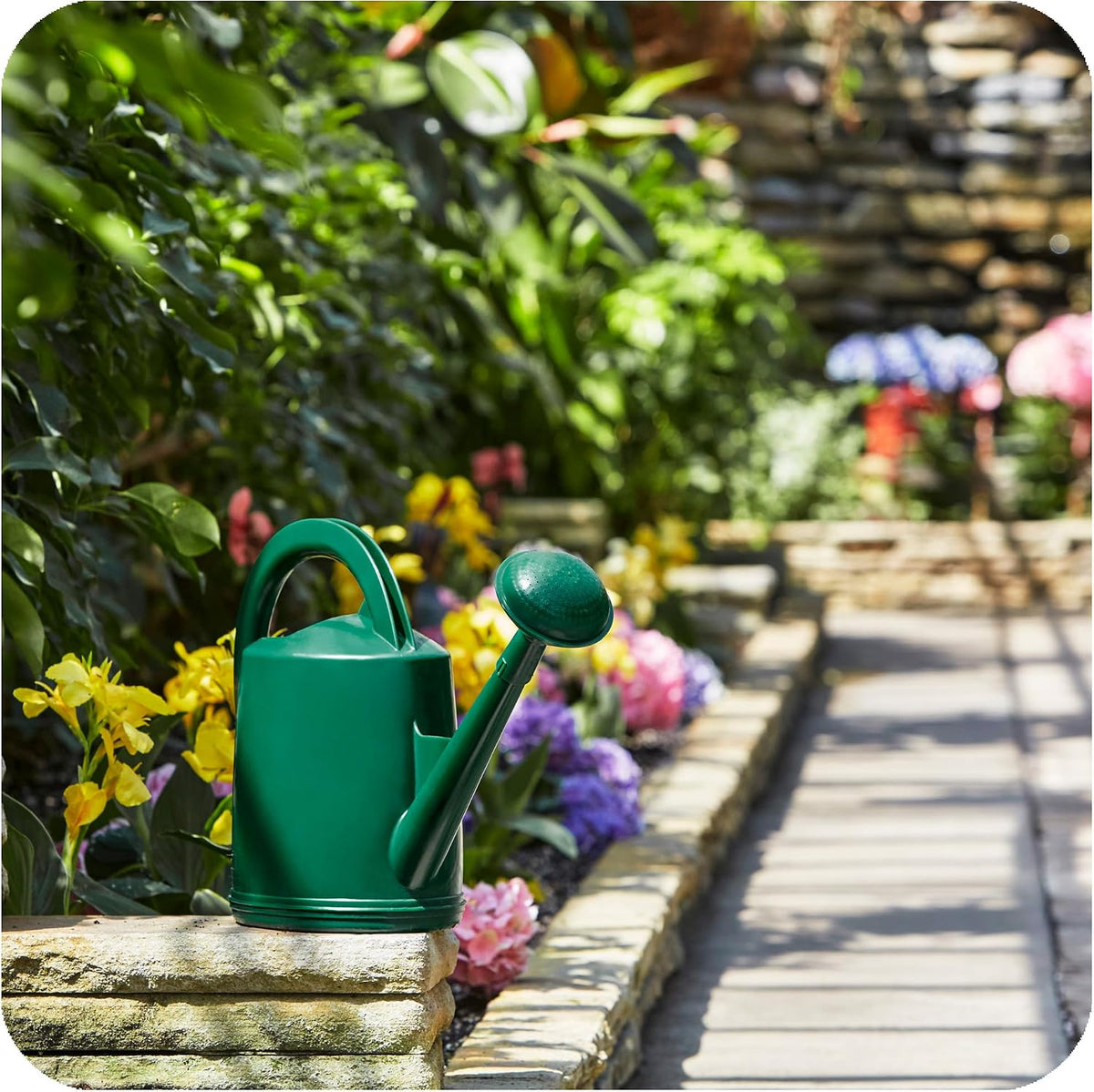 Durable Swiss Watering Can with UV Protection, Ergonomic Handle for Indoor/Outdoor Gardening, Made in Switzerland (7 Liter, Red)