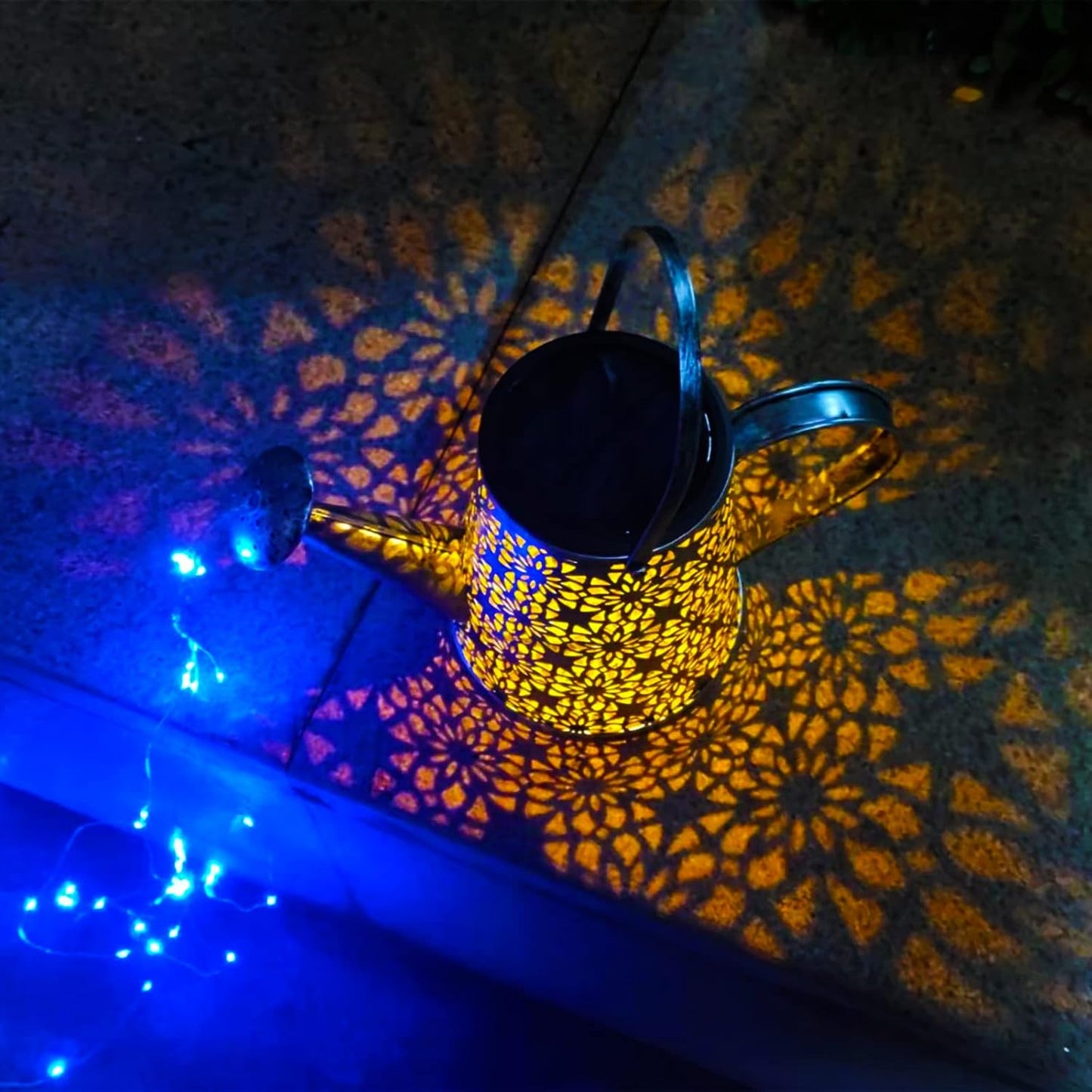 Watering Can with Lights, Large Hanging Solar Lights Outdoor Waterproof, Decorative Retro Metal Solar Garden Decor for Outside Patio Yard Porch Lawn, Gifts for Women Mom Grandma Birthday