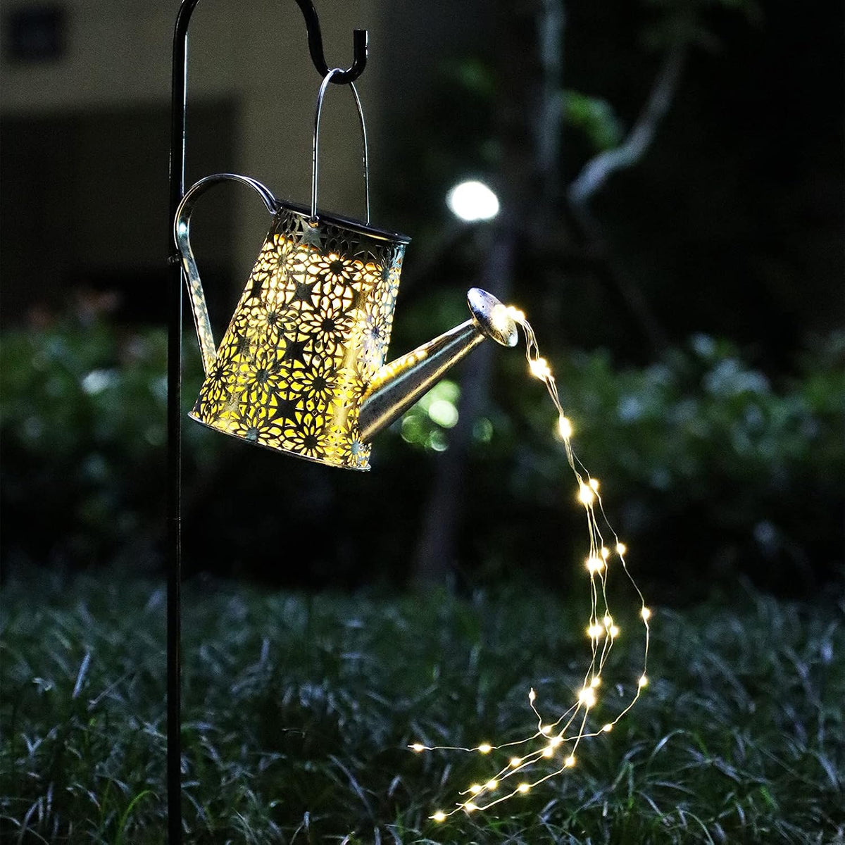 Watering Can with Lights, Large Hanging Solar Lights Outdoor Waterproof, Decorative Retro Metal Solar Garden Decor for Outside Patio Yard Porch Lawn, Gifts for Women Mom Grandma Birthday