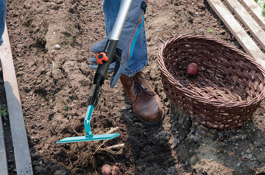 combisystem Push-Pull Hoe GARDEX: Garden Accessory for Soil Work Such as Weeding beds and Paths, 14 cm Working Width, for combisystem Handles, Recommended Handle Length 150 cm (3187-20)